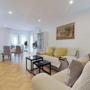Piso Grande-playa A 250m-portaventura A 15min Por Autovía Apartamento